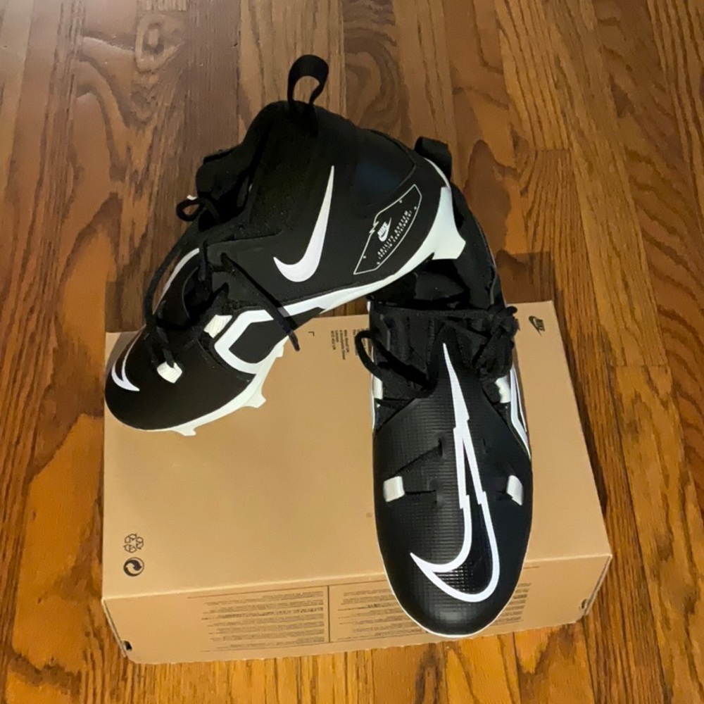 Nike Men’s Alpha Menace Pro3MidFootball CleatsCT6649-001 New Black White